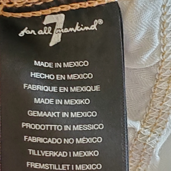 7 For All Mankind. JOSEFINA. 31. Tapered Leg.Button Fly - Picture 9 of 11